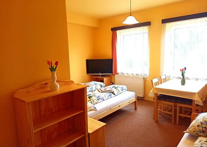 P&P Jicin Apartments - Soukrome 2-3 Luzkove Pokoje S Vlastni Kuchyni A Koupelnou